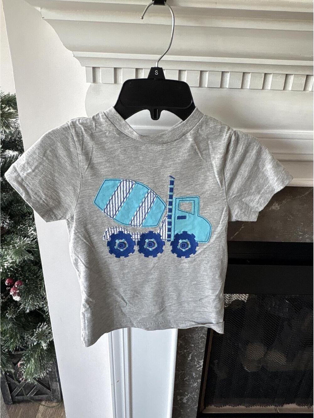 JKahki  Boys Gray Fire Truck Graphic T Shirt Size 5 Kids Summer